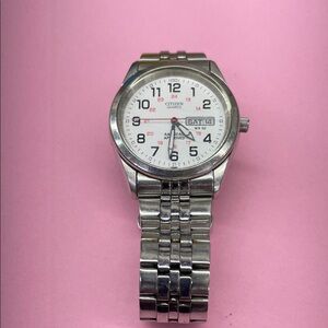 Citizen Silver Timepiece with White Face